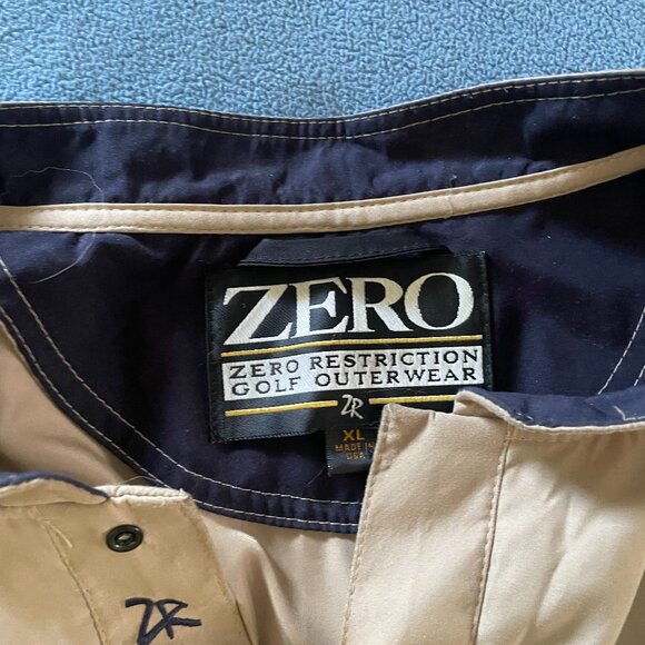 Men's  XL Wind Vest By Zero Restriction  Ronald McDonald House  Golf Classic - Picture 3 of 3